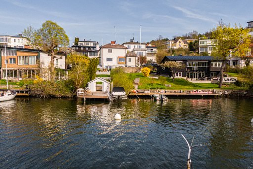 Uppfartsrenovering Nya Plattor Villa. Värmdö Älvsby